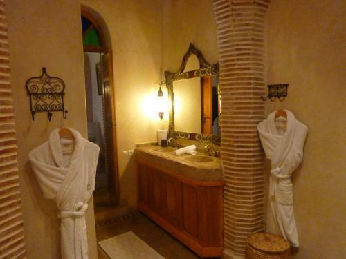 Riad Les Trois Palmiers El Bacha