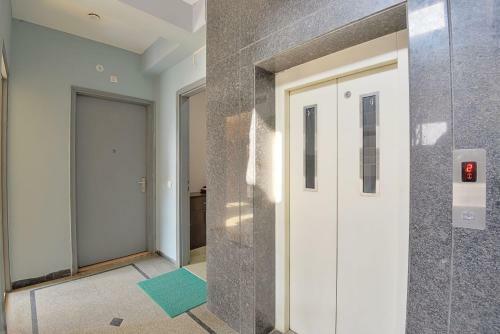 Apartamento Bluo 2bhk Medanta Medicity, Kitchen, Balcony, Lift
