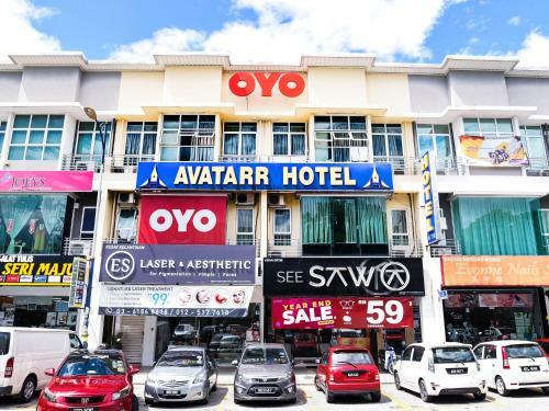 Oyo 44097 Avatarr Hotel