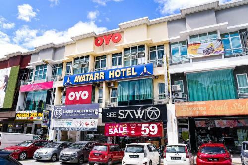 Oyo 44097 Avatarr Hotel