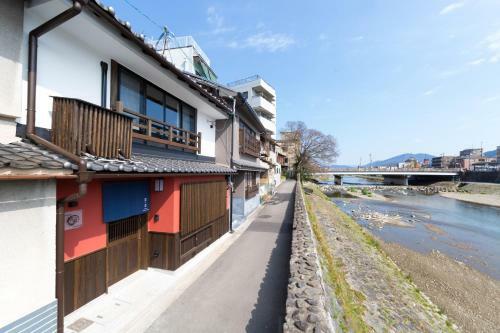Kyotoya Kamogawagojo