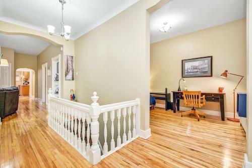 Heritage Home, Byward Market Steps From Your Door!