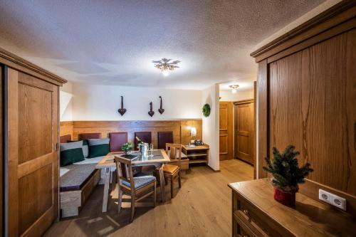 Hotel & Chalet Montana