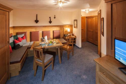 Hotel & Chalet Montana