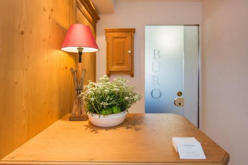Hostal Hotel Garni Edelweiss