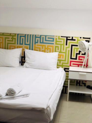 Hotel Executive Rooms And Suites Play