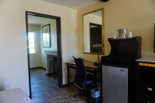 Hotel Tuscan Garden Inn