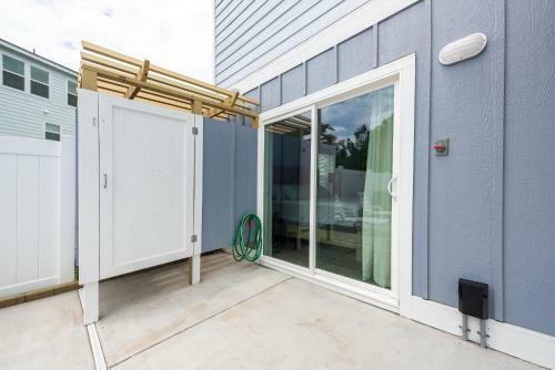 Spectacular Sunset Beach House Cb105