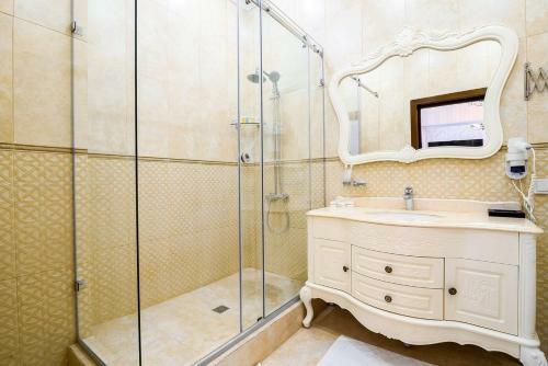 Vintage Boutique Hotel