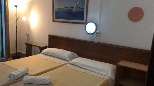 Hostal Casa De Huespedes La Pe�a