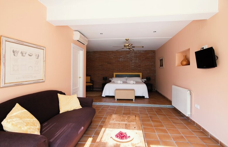 Hotel La Parada Del Compte