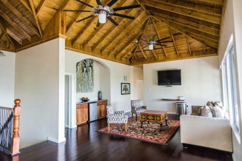 Blue Paloma Bed & Breakfast