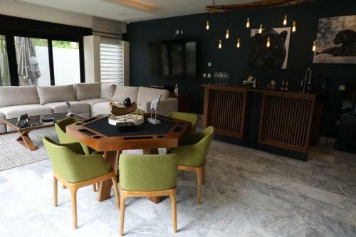 Hotel Panther Bay Villa & Golf