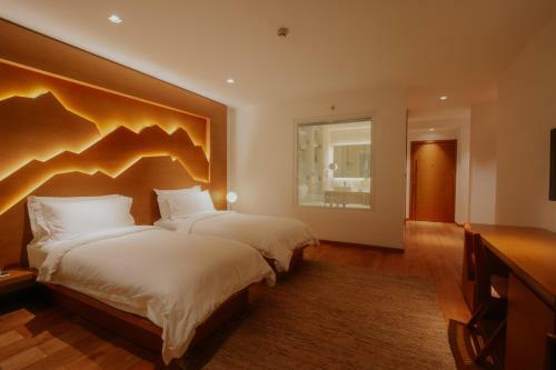 Hotel The Terraces Resort And Spa