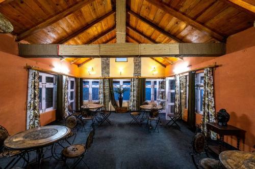 Himalayan Paradise, Boutique Room W Binsar View
