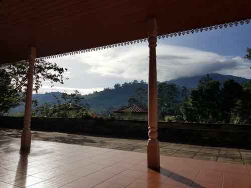 Hotel Janahitha Holiday Bungalow
