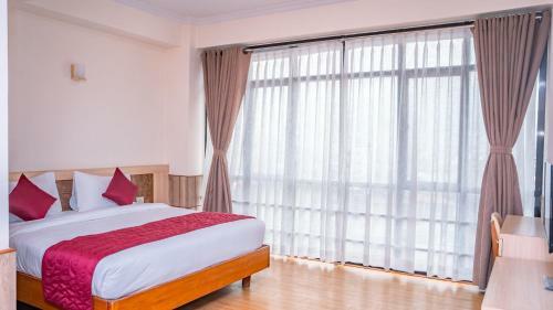 Drishya Hotel