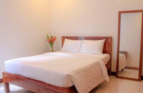 Siem Reap Private Villa By La San