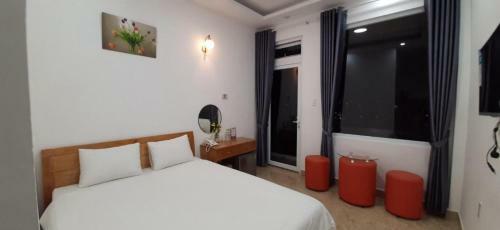 Hotel Kh�ch S?n H?ng Nguy�n