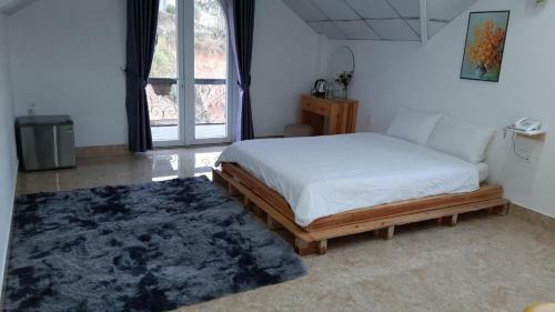 Hotel Kh�ch S?n H?ng Nguy�n
