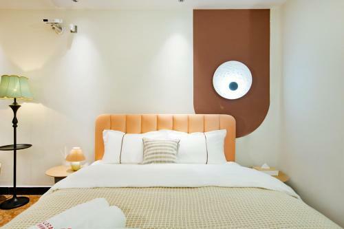 Locals Apartment Inn 41