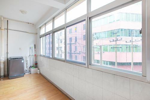 Locals Apartment House 20