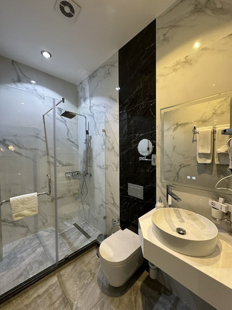 Green Park Hotel