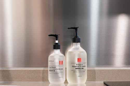 Locals Apartment Inn 01