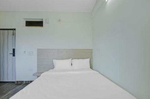Ssv Hotel Avalahalli