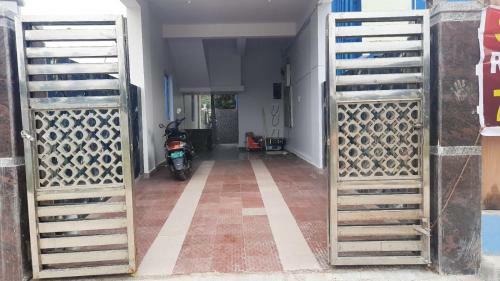 Ssv Hotel Avalahalli