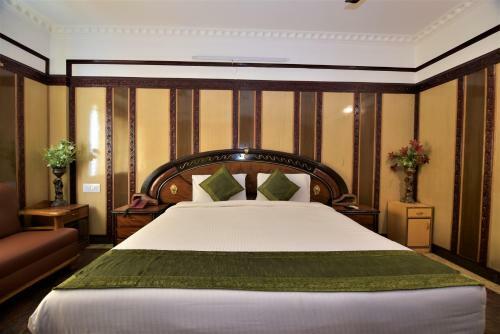 Hotel Navanidhi Comforts