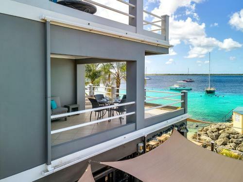 Apartamento Den Laman Condominium Tuna