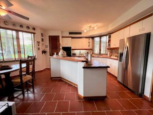 3 Br ? Villa Coco At Lakeside Villas
