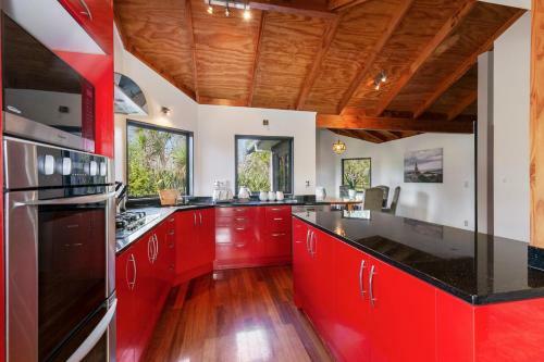 Lascelles Escape - Dairy Flat Holiday Home