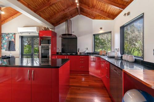 Lascelles Escape - Dairy Flat Holiday Home