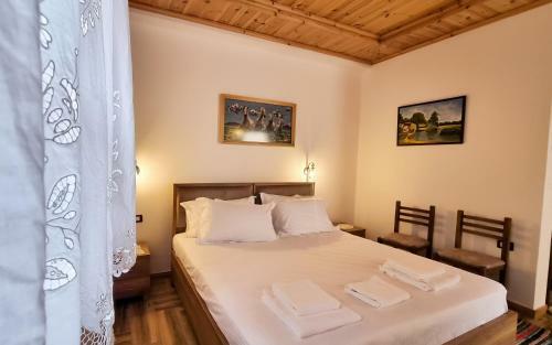 Bed & Breakfast Arben Qemeri Guest House