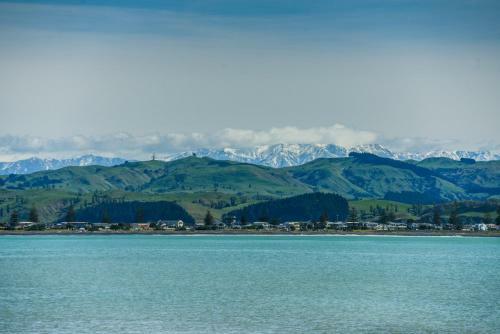 Napier Sea Views - Ahuriri Holiday House