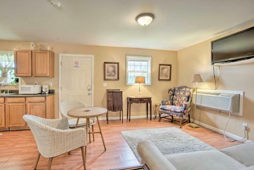 Apartamento Guntersville Hideaway With Deck, Rocking Chairs