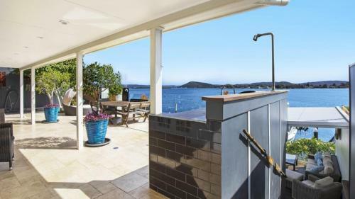 Waterfront Studio - Perfect For Couples