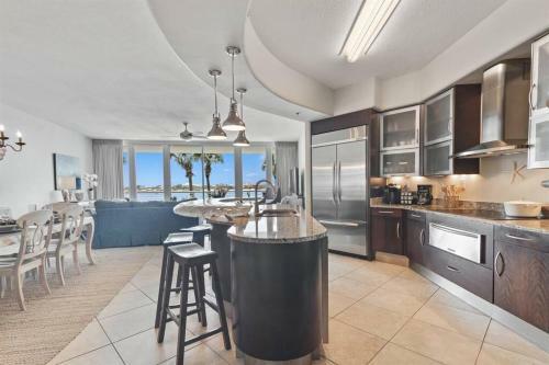 Apartamento Bella Luna 202 - Luxurious Bayfront 3bd/3ba