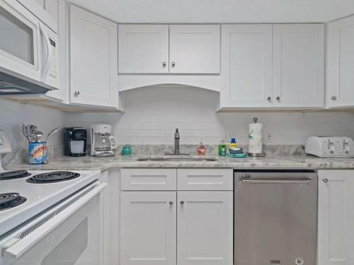 Apartamento Phoenix VI 6512 - Beachfront W/ Beautiful Ocean Views!