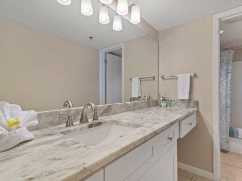Apartamento Phoenix VI 6512 - Beachfront W/ Beautiful Ocean Views!