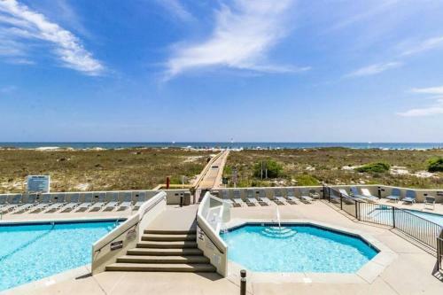 Apartamento Phoenix VI 6512 - Beachfront W/ Beautiful Ocean Views!