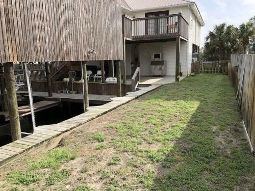 Spacious Private Bayfront & Pet Friendly 5bd/3ba + Bonus Loft