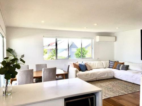 Breezy Ascot Apartment