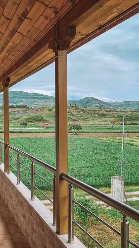 Villa Lovely 2 Bedroom Holiday Home With Parking On-site