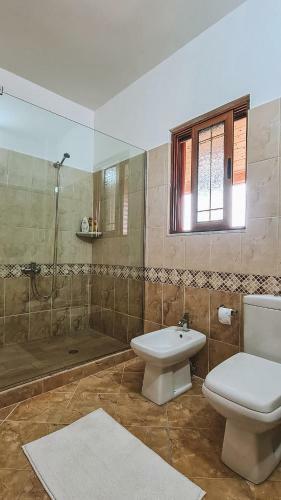 Villa Lovely 2 Bedroom Holiday Home With Parking On-site