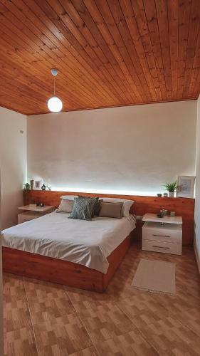 Villa Lovely 2 Bedroom Holiday Home With Parking On-site