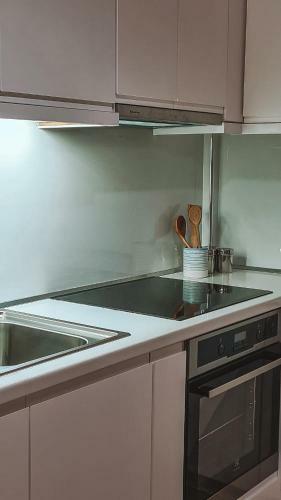 Villa Lovely 2 Bedroom Holiday Home With Parking On-site