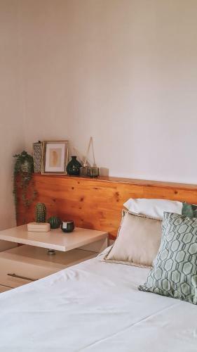 Villa Lovely 2 Bedroom Holiday Home With Parking On-site